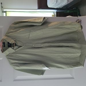 EUC Stafford wrinkle free men's dress shirt